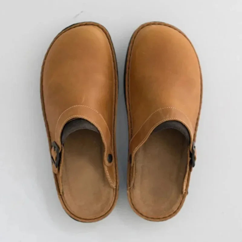 Dirk | Leren slip-ons met ingetogen stijl