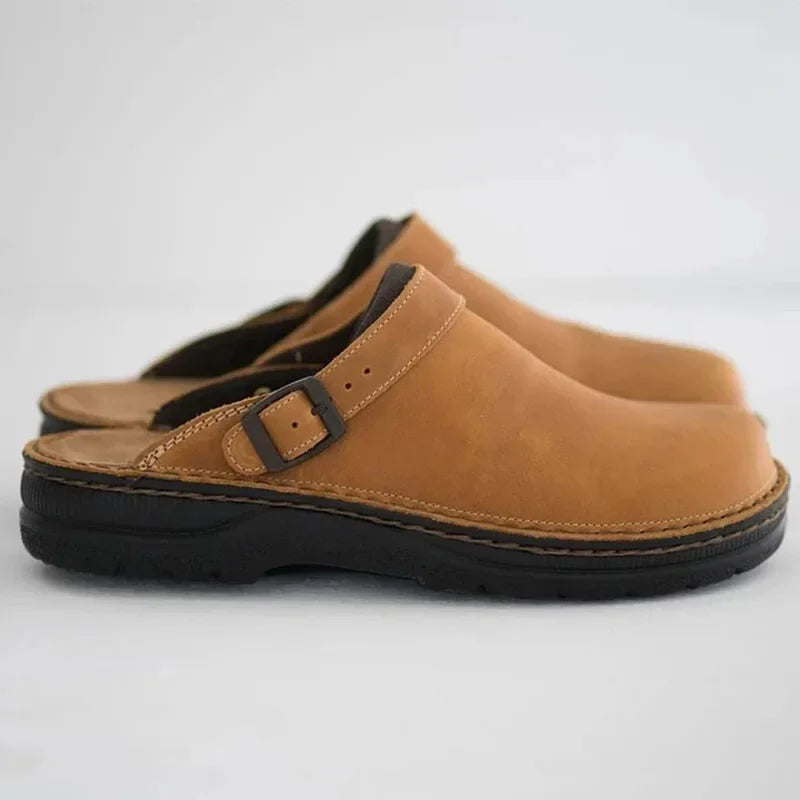 Dirk | Leren slip-ons met ingetogen stijl