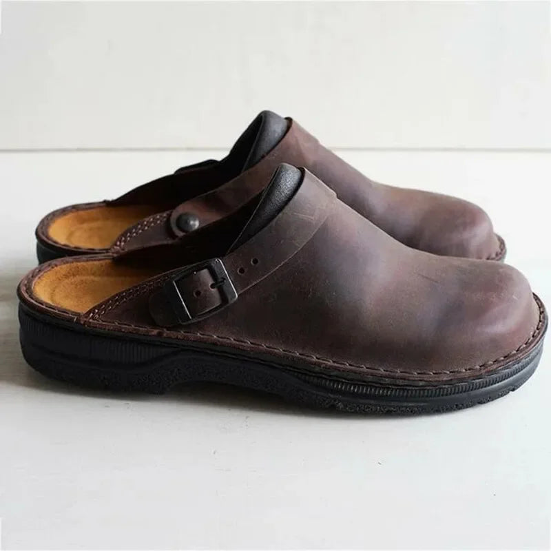 Dirk | Leren slip-ons met ingetogen stijl