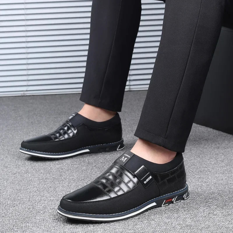 Niels | Leren schoen met scherpe belijning