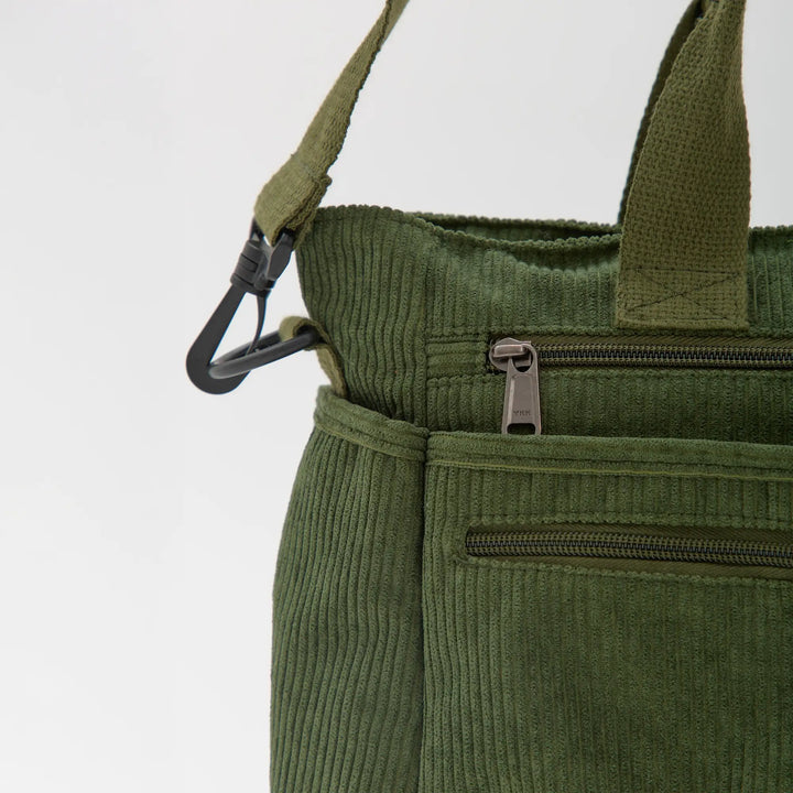 Mare | Ruime ribfluwelen tas