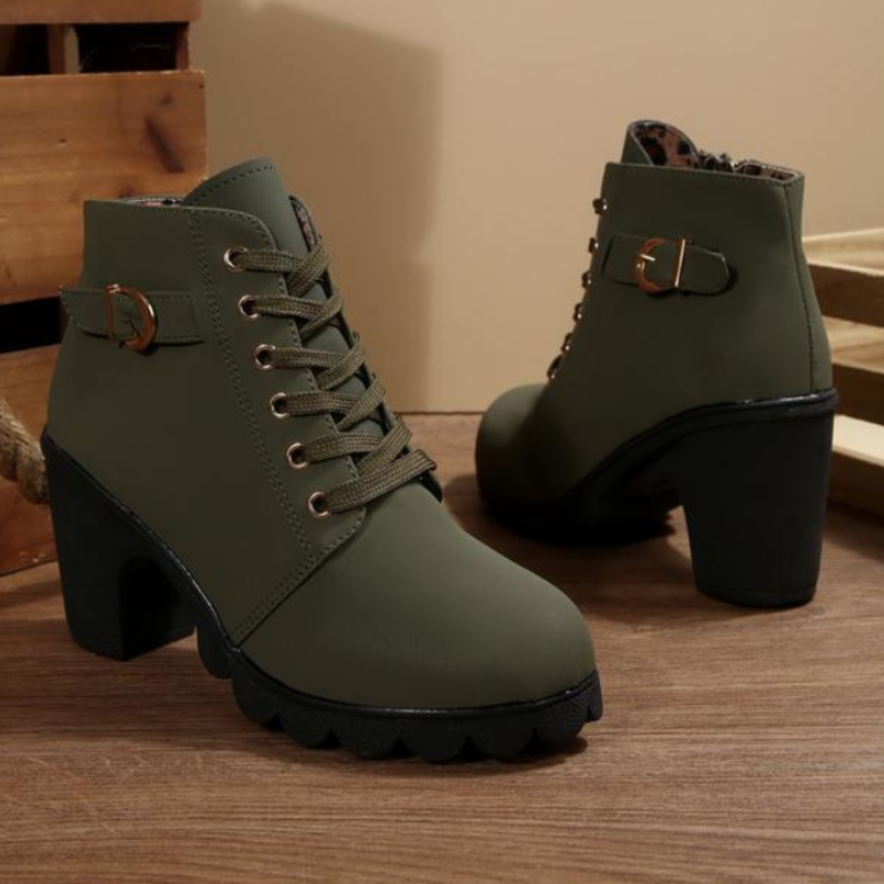 Gretchen | Chic Veterschoenen met Metalen Gesp en Chunky Enkellaarsjes